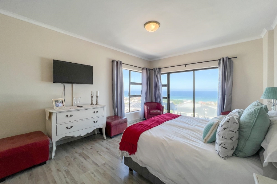 8 Bedroom Property for Sale in Tergniet Western Cape